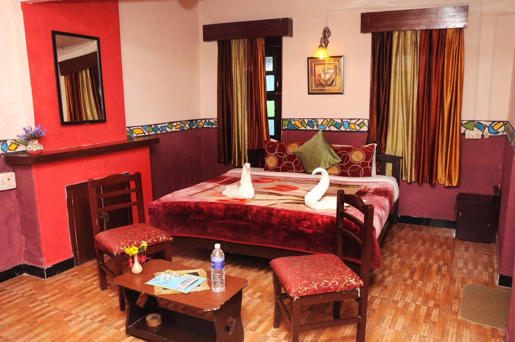 British Cliff Club Resort Ooty Bagian luar foto
