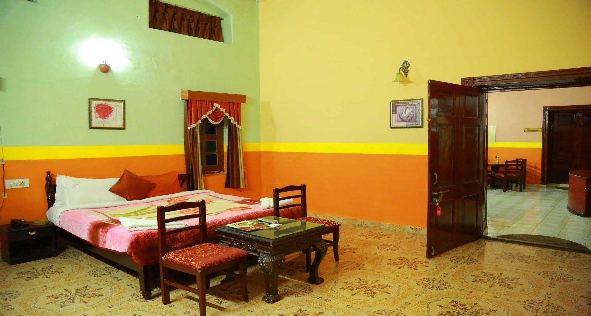 British Cliff Club Resort Ooty Bagian luar foto